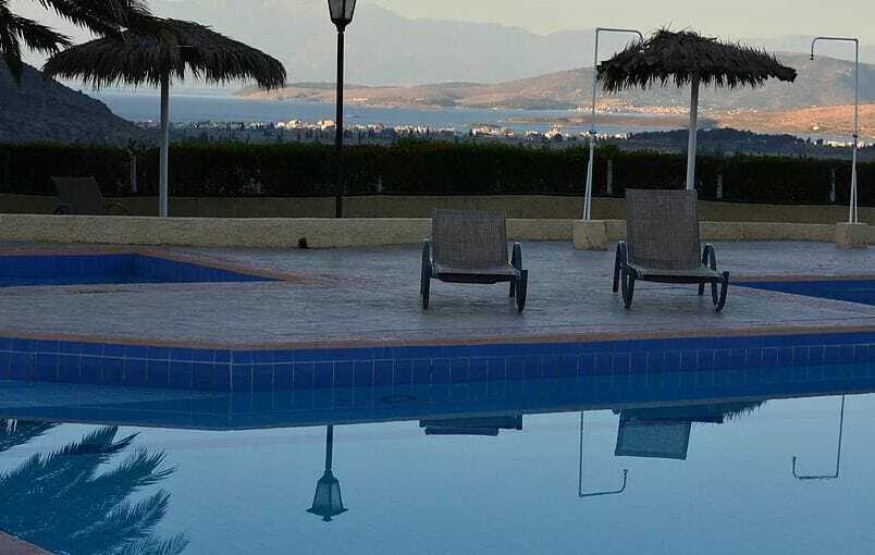 Chrissa Camping Rooms & Bungalows Delphi Eksteriør billede